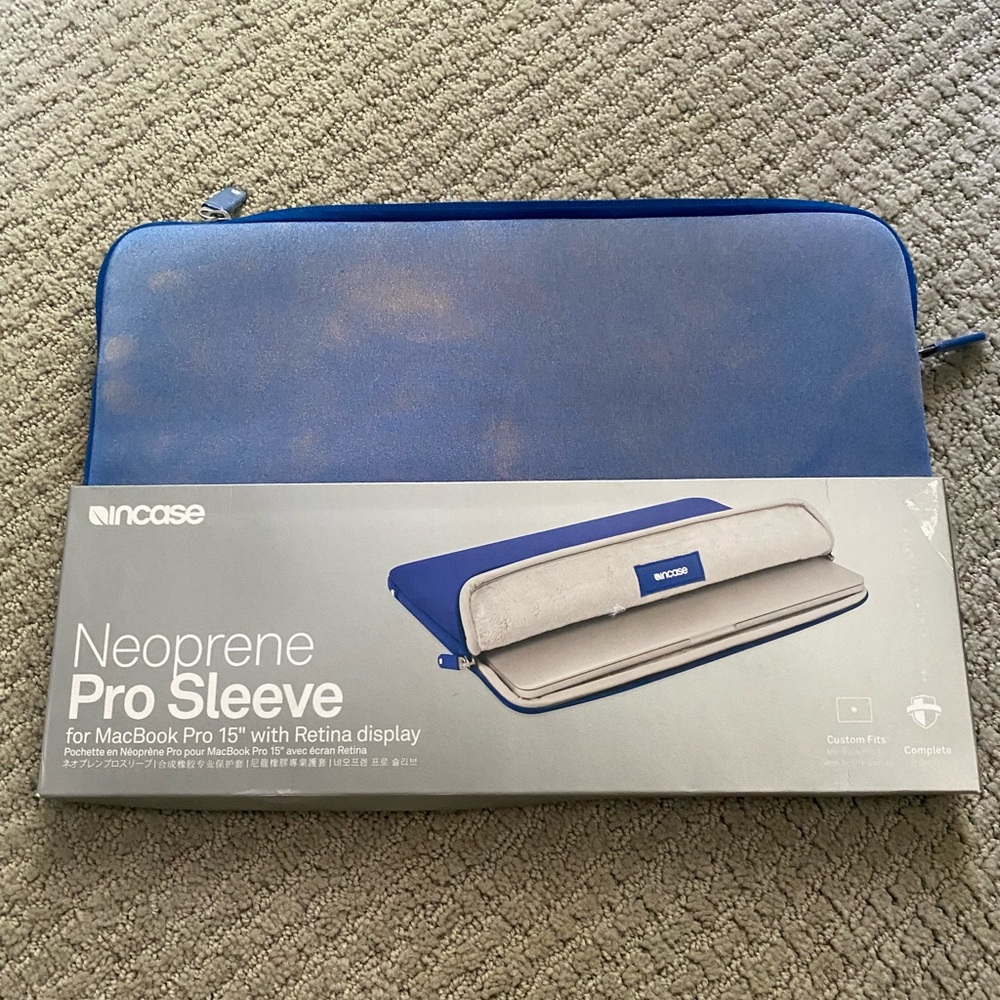 Incase MacBook Pro 15” laptop sleeve